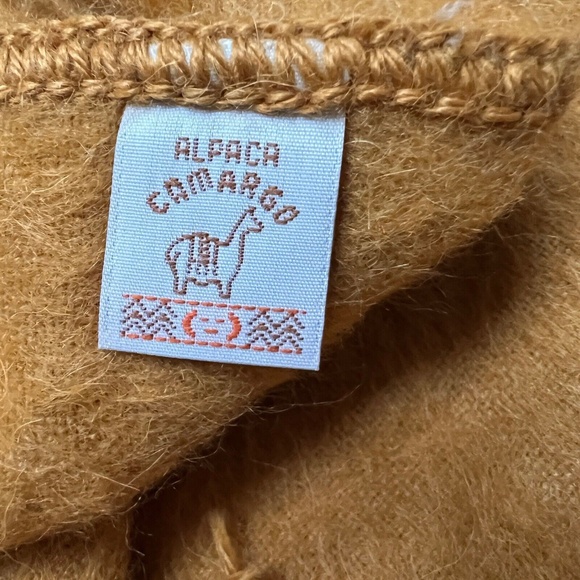 Alpaca Camargo Scarf Solid Golden Rectangle Fluffy Soft 8 1/2" x 67 " Peru - Picture 5 of 5